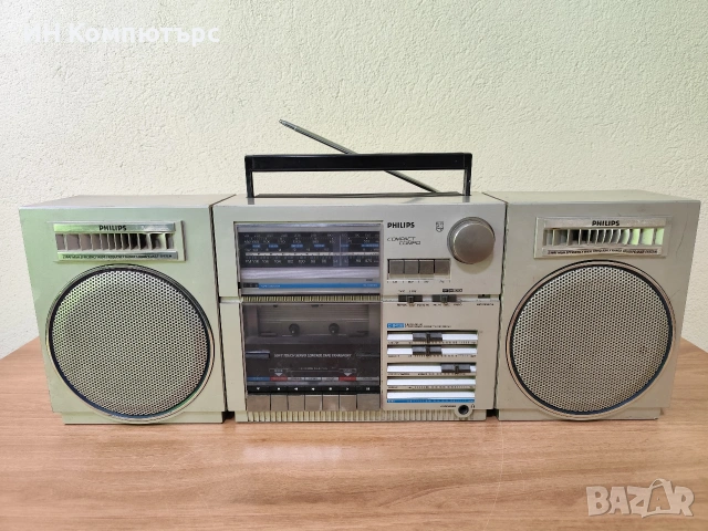 Продавам радиокасетофон Philips D8438