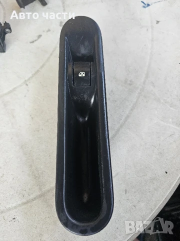 Заден десен бутон стъкло Renault Espace IV 2.0 DCI 173 конски сили 8200327947
