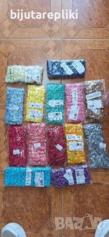 хартиени рози пакет 144 броя