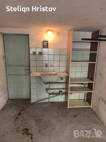 Продава се гараж в идеален център град Плевен, снимка 11 - Гаражи и паркоместа - 54100585