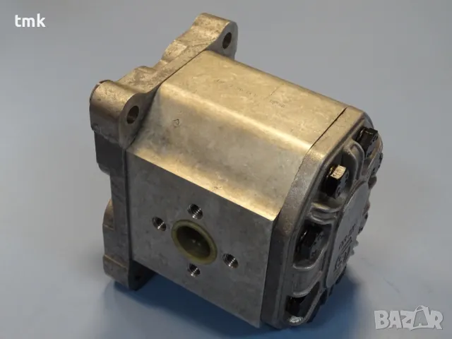 Хидравлична помпа Sandstrand TAP 22-90/44 DCO 02/8G Hydraulic gear pump, снимка 2 - Резервни части за машини - 49771749