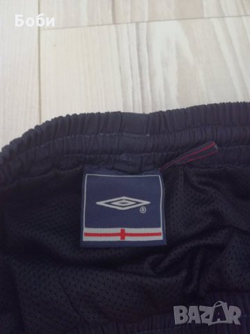 Панталони Umbro, снимка 5 - Детски къси панталони - 29939031
