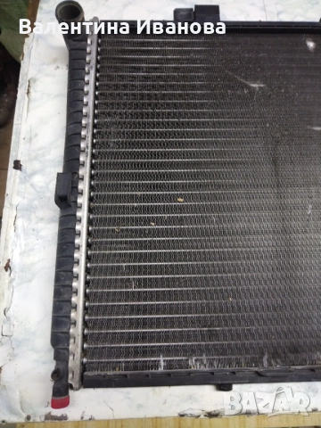 Радиатор Mercedes E210, снимка 3 - Части - 54193306