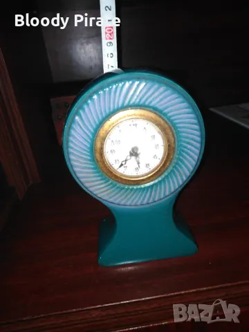 стар механичен часовник 