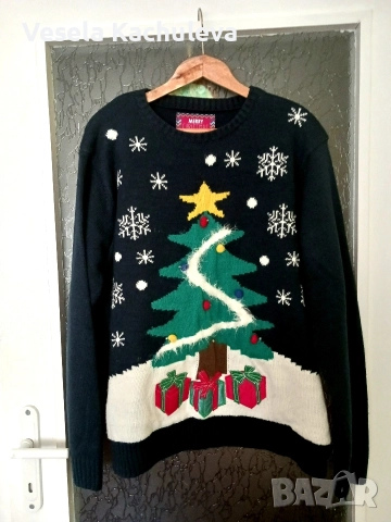 Продавам коледен пуловер XXL с подарък 