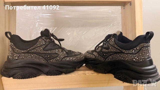 Обувки с камъни Stevе Madden 40номер, снимка 3 - Дамски ежедневни обувки - 52900590