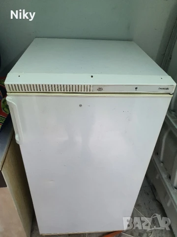 Хладилник , снимка 3 - Хладилници - 50474994