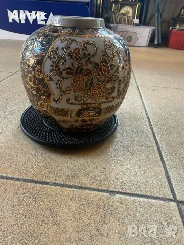 Японска ваза Сацума Satsuma Moriage със злато, 20 см, винтидж