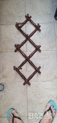 Ретро дървена закачалка 