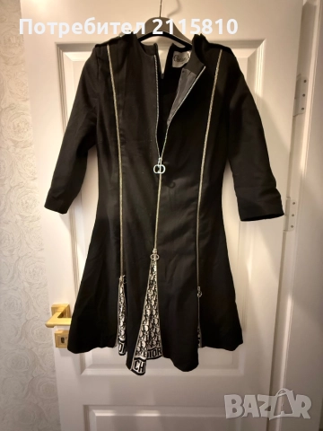 Рокля с ципове 