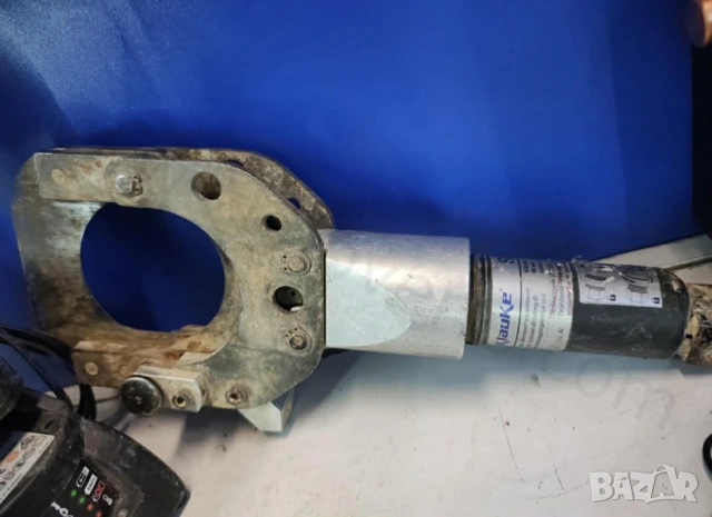 Акумулаторна машина за рязане на кабели под напрежение Klauke, снимка 3 - Други инструменти - 54236751