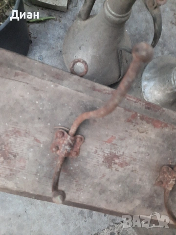 Стара закачалка, снимка 3 - Антикварни и старинни предмети - 54322002