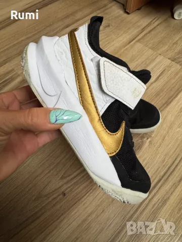 Оригинални юношески маратонки NIKE TEAM HUSTLE D ! 29,5 н, снимка 1