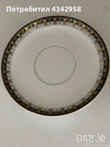 Винтидж кафен сервиз (чаша + чинийка) – елегантен дизайн със златен декор .1970-1980г., снимка 2 - Антикварни и старинни предмети - 53935030