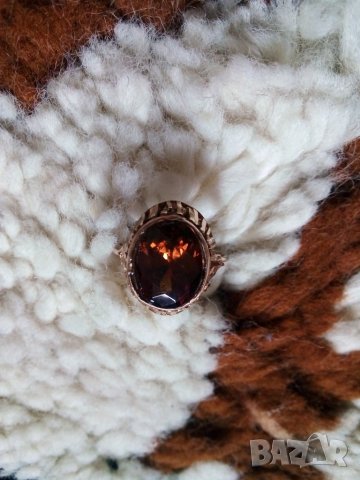 Съветски златен ажурен пръстен с естествен  гранат, снимка 2 - Пръстени - 40341636