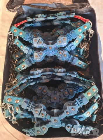 Продавам вериги за сняг немски Simrit Winter Partner, снимка 2 - Аксесоари и консумативи - 53178925