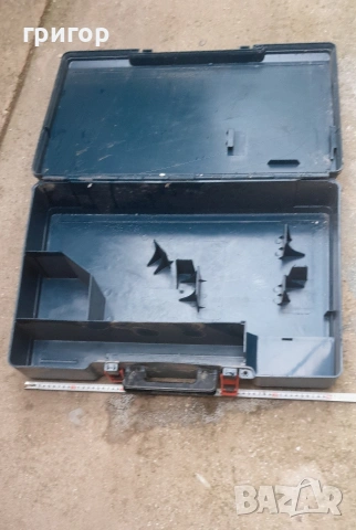 Пластмасов куфар 