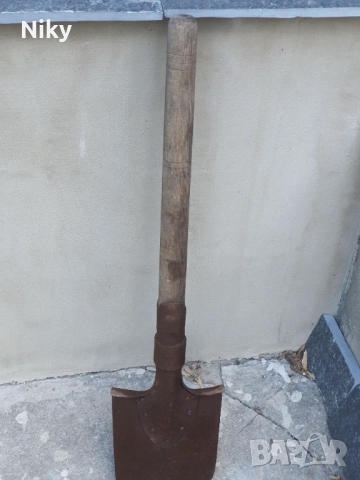 Военна окопна лопатка 