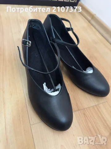 Продавам оригинални дамски скарпини CAPEZIO