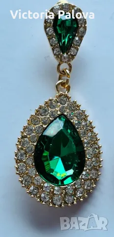 Красиви модерни обеци зелен камък Германия, снимка 5 - Обеци - 49236027