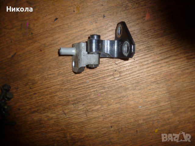 Панта врата Голф 5- хечбек зяадна горна,лява врата, снимка 2 - Части - 39894713