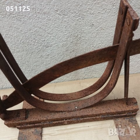 стара кована възрожденска гилотина , секач, снимка 7 - Антикварни и старинни предмети - 30304592