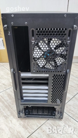 Кутия за настолен компютър Fractal Design Define C, снимка 6 - Геймърски - 54075467
