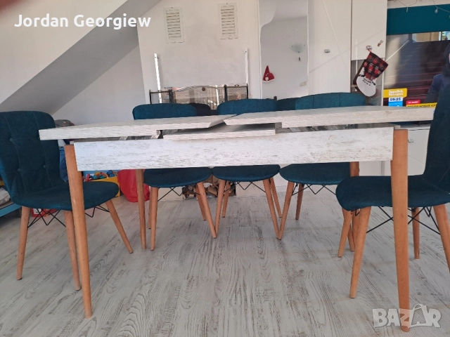 маса разтегателна с 5 стола на 1 година