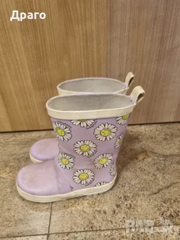 Детски ботушки Reserved р-р 26 със сменящи се цветове, снимка 3 - Детски боти и ботуши - 48916867