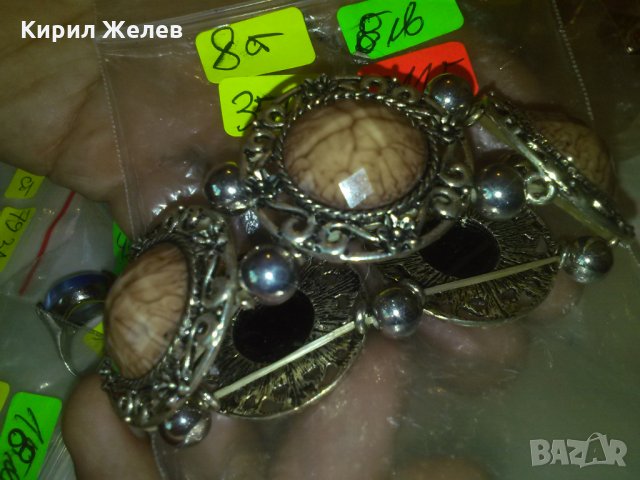 СРЕБРИСТА ЕЛАСТИЧНА СТАРА ГРИВНА с КАМЪНИ 3115, снимка 2 - Гривни - 29556015