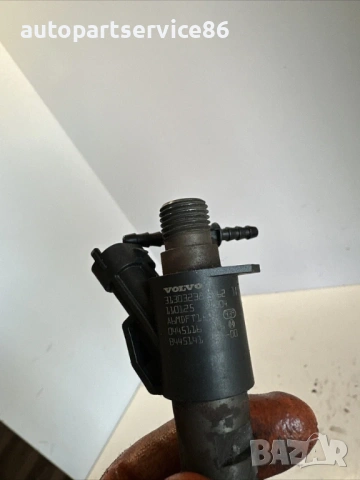 Горивен инжектор за Volvo V70 2.0 TDI 163HP (2012) 0445116046, снимка 2 - Части - 54028371
