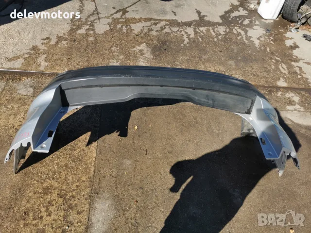Задна броня Сребристо-черно изпълнение; вградени червени отражатели за Ford Focus 1.0T EcoBoost