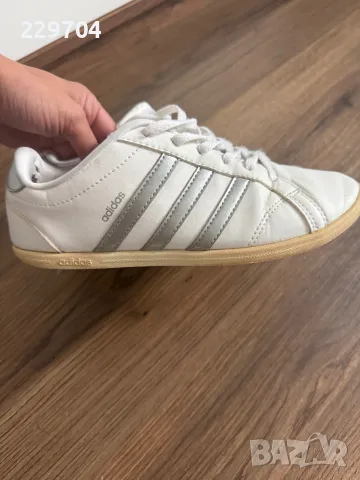 Дамски маратонки ADIDAS performance , снимка 3 - Маратонки - 56270344