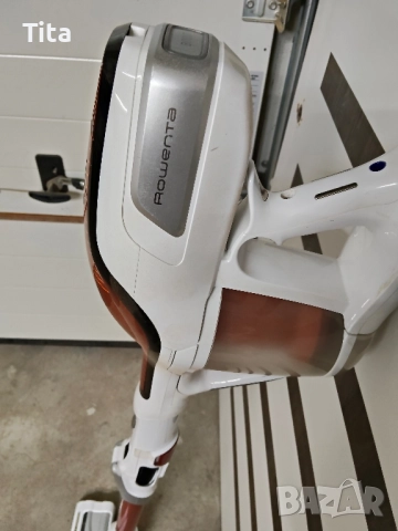 Вертикална прахосмукачка Rowenta, снимка 2 - Прахосмукачки - 51864998