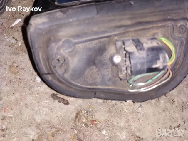 Дясно огледало за  Mercedes E 2 W210 2028110841 , 222306 , снимка 2 - Части - 47420812