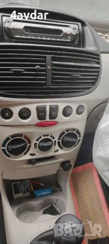 фият Пунто 1.2 60 коня, снимка 9 - Автомобили и джипове - 49619439