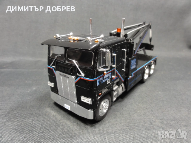 1/43 FREIGHTLINER TOW TRUCK МЕТАЛНА КОЛИЧКА МАЩАБЕН МОДЕЛ КАМИОН TERMINATOR 2, снимка 1