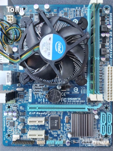 Дънна платка Gigabyte GA-H61M-DS2 с Intel Pentium G2030 + охладител + 4GB DDR3