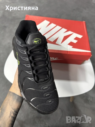 Nike Air Max Plus Black / Volt , снимка 2 - Маратонки - 56442764