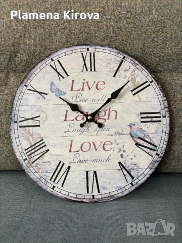 Часовник с развален механизъм