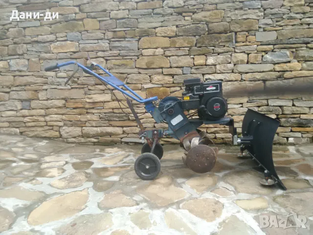 Видимо запазена мотофреза Болгар МБ5- с гребло, дъска , снимка 3 - Градинска техника - 48966923