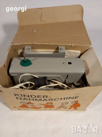 ламаринена играчка ретро детска японска шевна машина Crystal    20/4, снимка 6 - Антикварни и старинни предмети - 42828029