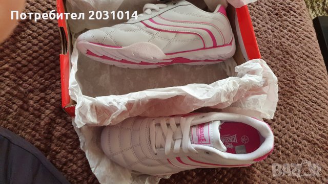 Дамски спортни обувки от Англия , снимка 2 - Дамски ежедневни обувки - 29133179