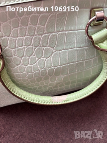 Оригинална чанта на Guess , снимка 3 - Чанти - 51785308