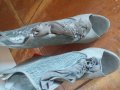Нови интересни летни боти сиви с дантела , снимка 1 - Дамски елегантни обувки - 29428712