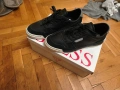 Спортни кецове Guess 43 номер , снимка 1