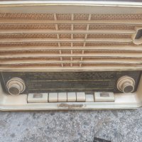 1957г Старо Немско Радио Korting Piccolino 805w, снимка 4 - Колекции - 42653341