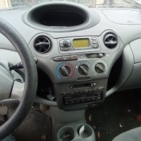 Toyota Yaris 1.0- 68к.с.  2002г на части, снимка 9 - Автомобили и джипове - 39251401