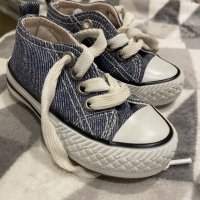 Детски светещи кецове Converse, снимка 1 - Бебешки обувки - 38729402