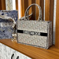 Дамски чанти Christian Dior , снимка 1 - Чанти - 42872296